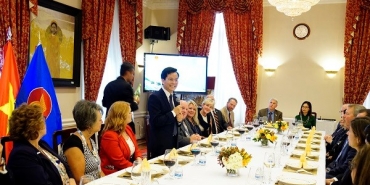 Working dinner between Ambassador Ha Kim Ngoc and the ASTA Leaders